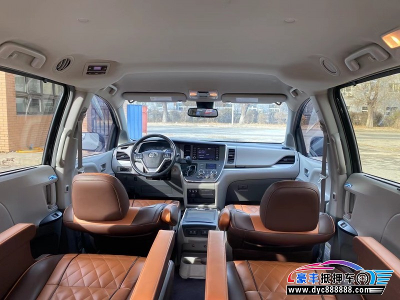 20年丰田塞纳轿车抵押车出售