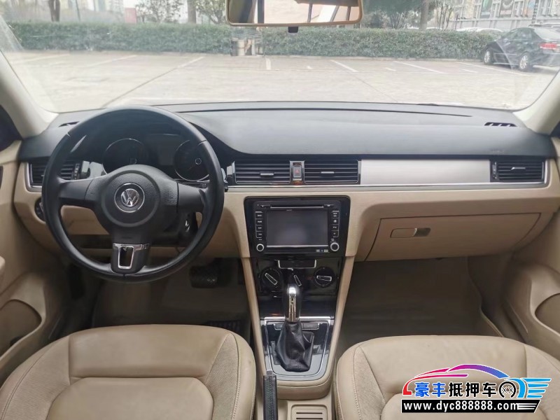 15年大众宝来轿车抵押车出售