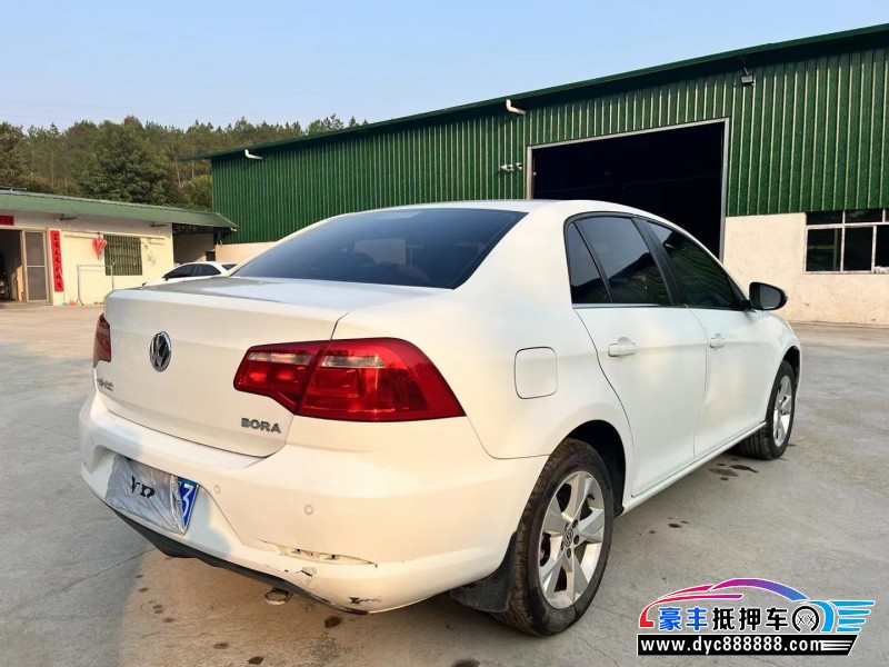 15年大众宝来轿车抵押车出售