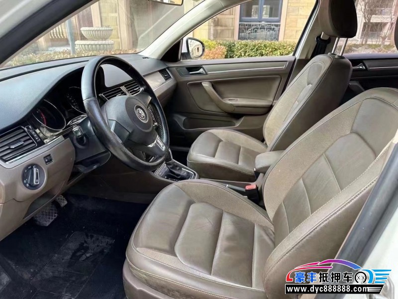 15年大众宝来轿车抵押车出售