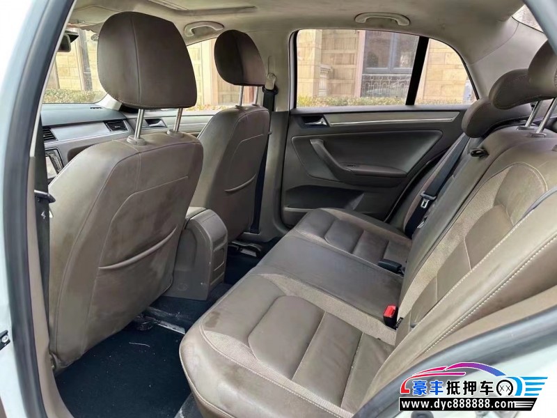 15年大众宝来轿车抵押车出售