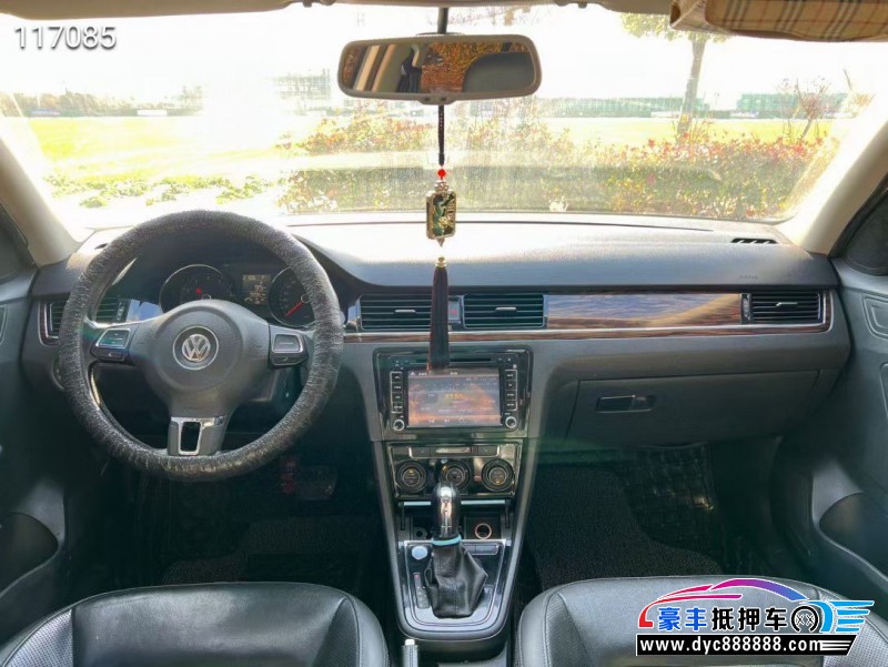 14年大众宝来轿车抵押车出售