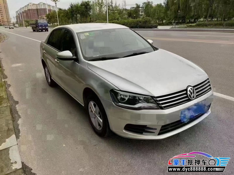 14年大众宝来轿车抵押车出售