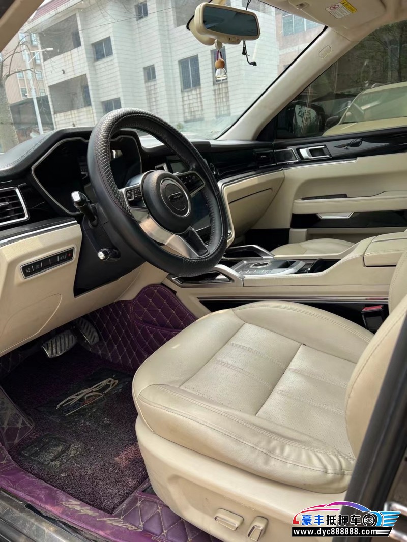 18年众泰大迈X7轿车抵押车出售