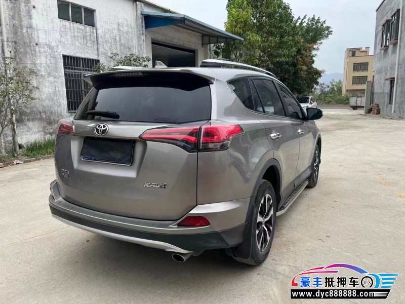 17年丰田RAV4荣放轿车抵押车出售