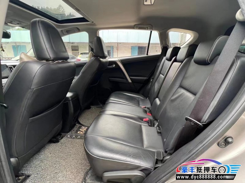 17年丰田RAV4荣放轿车抵押车出售