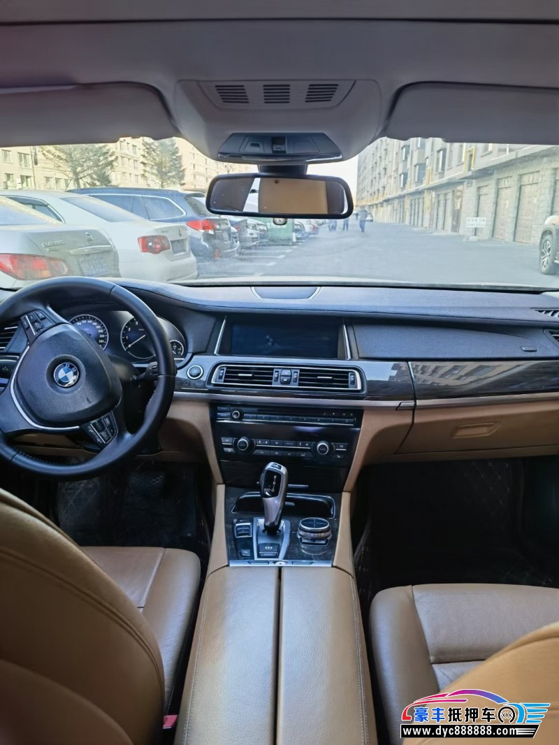 13年宝马7系轿车抵押车出售