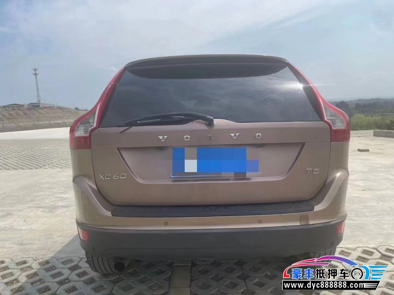 13年沃尔沃XC60轿车抵押车出售