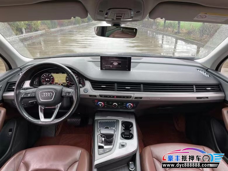 18年奥迪Q7轿车抵押车出售