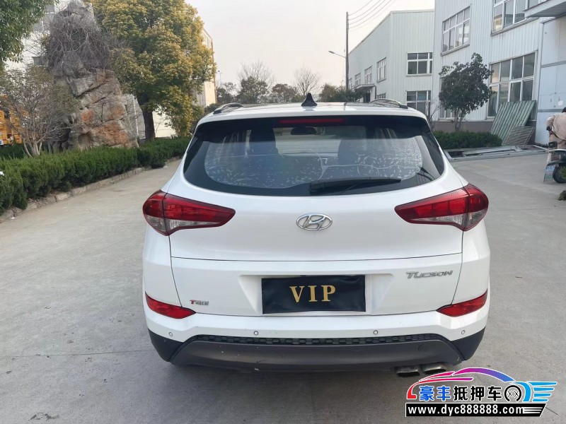 16年现代途胜轿车抵押车出售