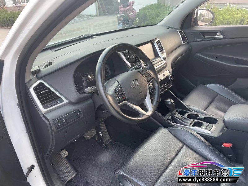 16年现代途胜轿车抵押车出售