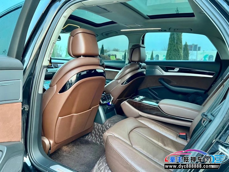 15年奥迪A8L轿车抵押车出售