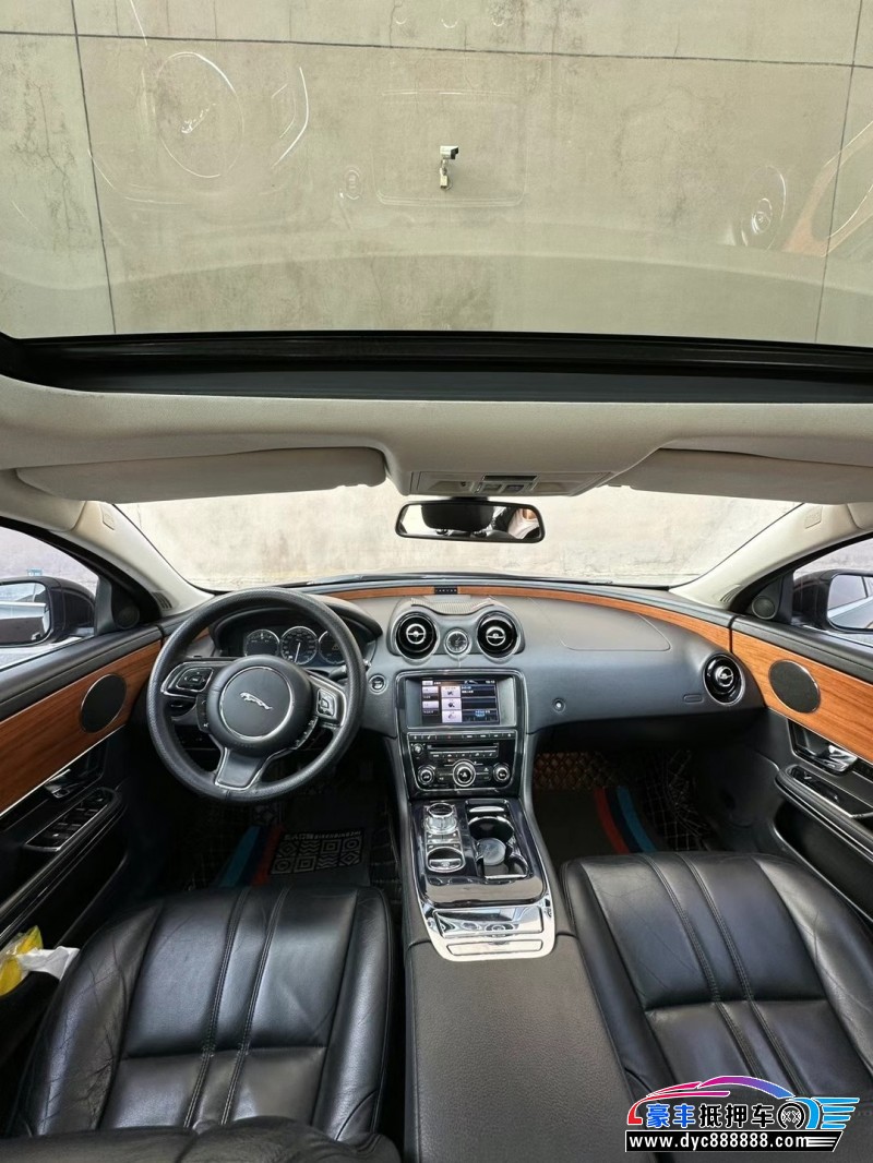 13年捷豹XJL轿车抵押车出售