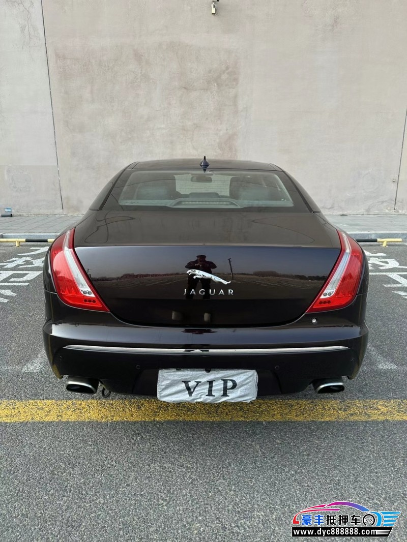 13年捷豹XJL轿车抵押车出售