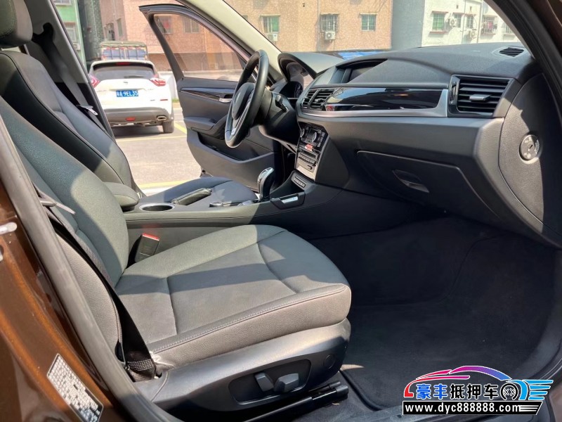 15年宝马X1轿车抵押车出售