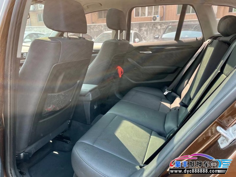 15年宝马X1轿车抵押车出售