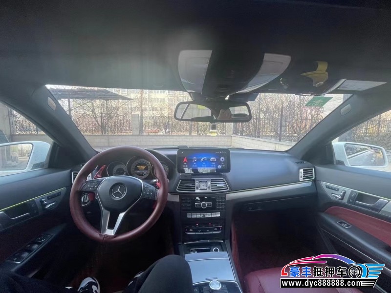 14年奔驰E级轿车抵押车出售