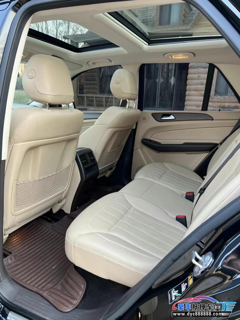 19年奔驰GLE轿车抵押车出售