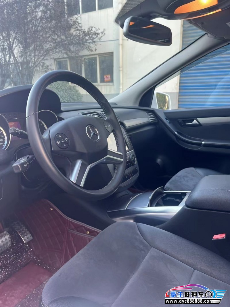 15年奔驰R轿车抵押车出售