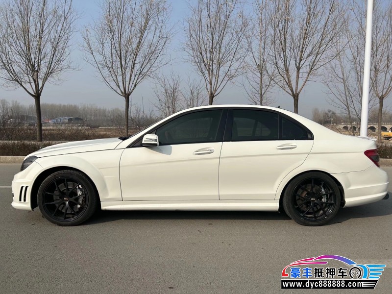 12年奔驰C级轿车抵押车出售