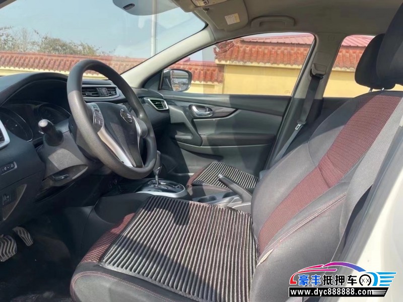 16年日产逍客轿车抵押车出售