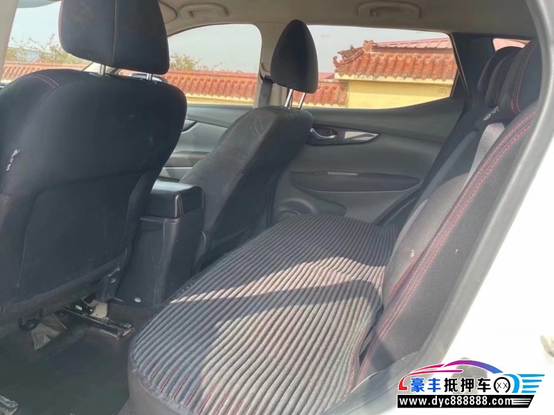 16年日产逍客轿车抵押车出售