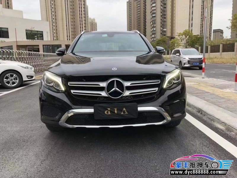 19年奔驰GLC轿车抵押车出售