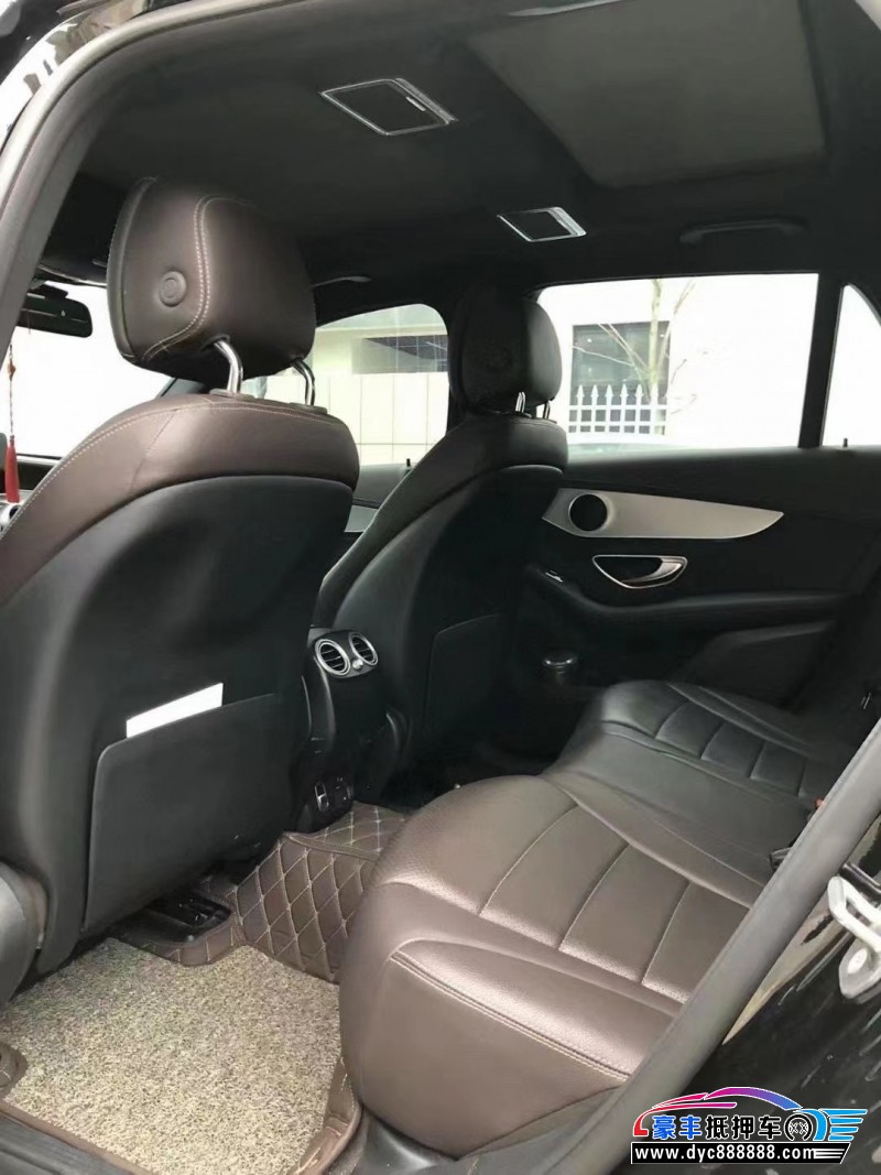 19年奔驰GLC轿车抵押车出售