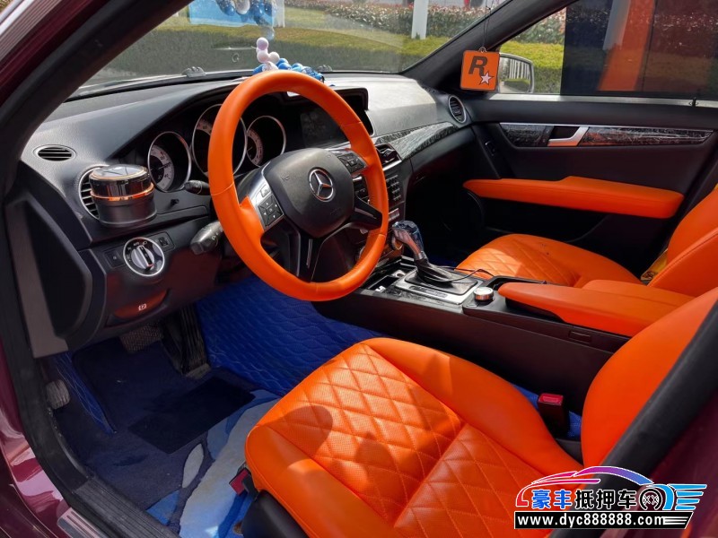 12年奔驰C级轿车抵押车出售