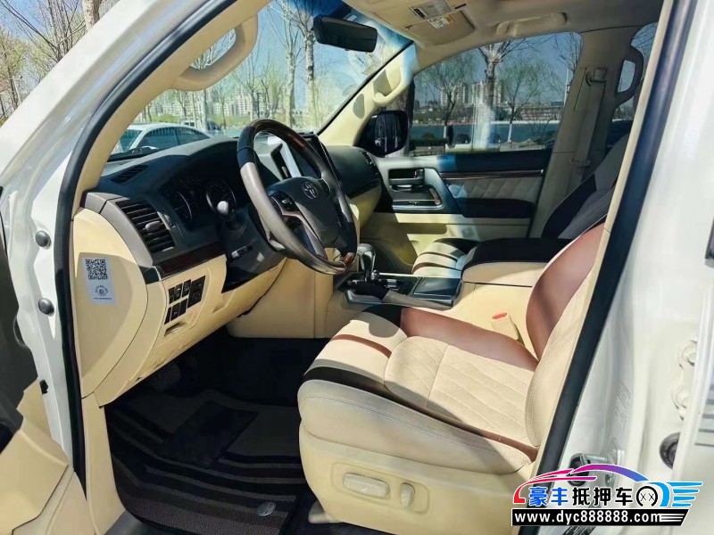 18年丰田兰德酷路泽轿车抵押车出售