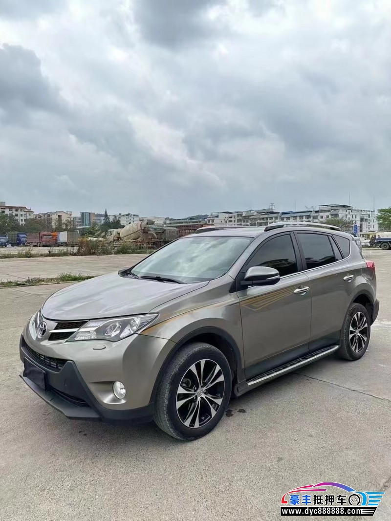 14年丰田RAV4轿车抵押车出售