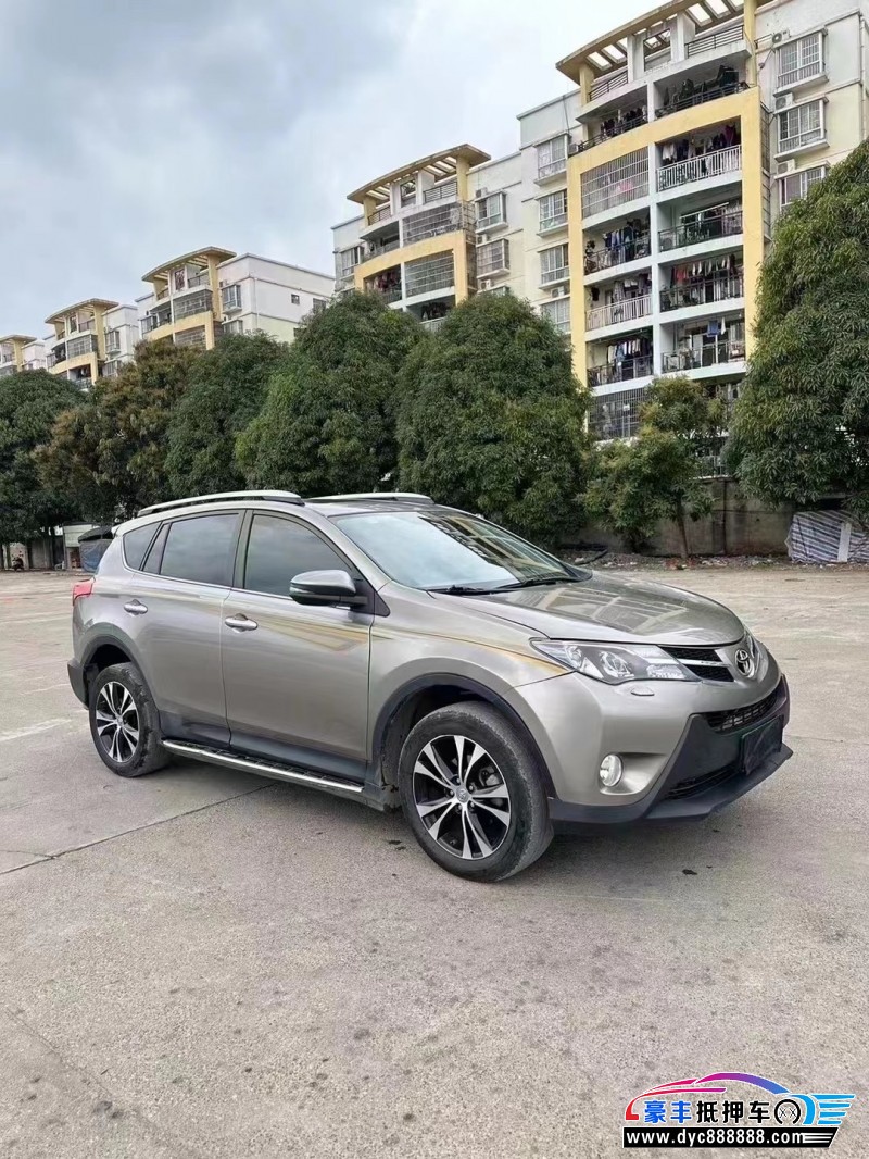 14年丰田RAV4轿车抵押车出售