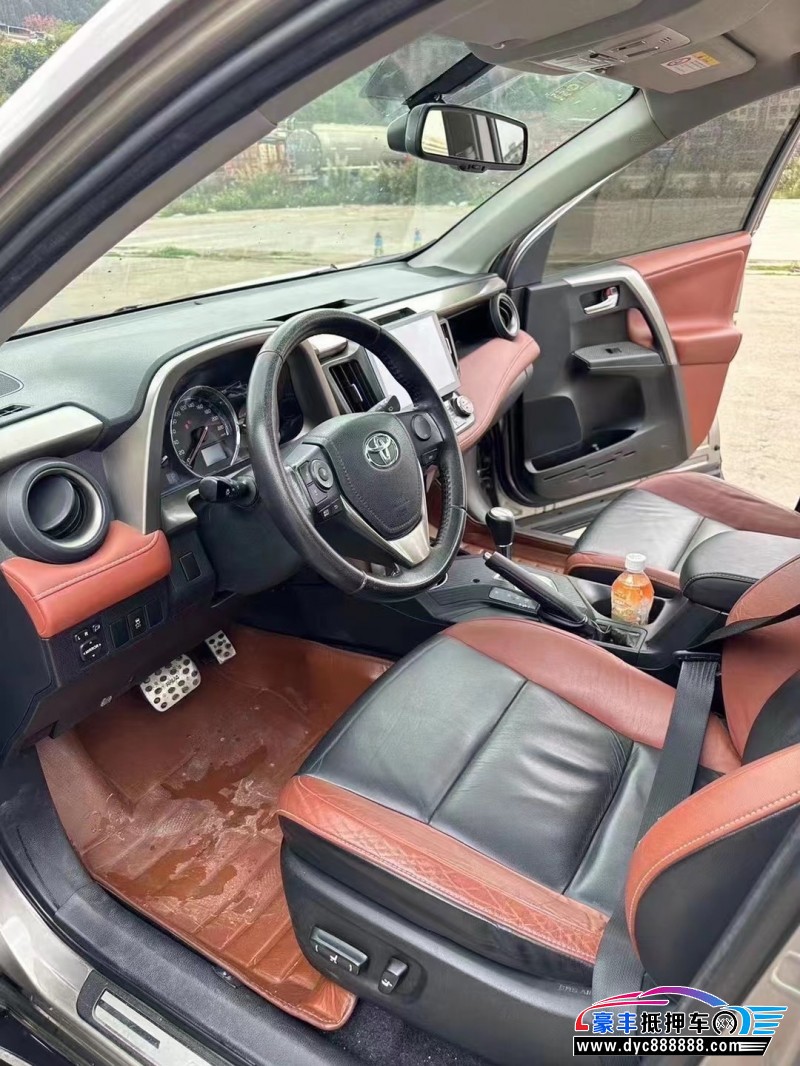 14年丰田RAV4轿车抵押车出售