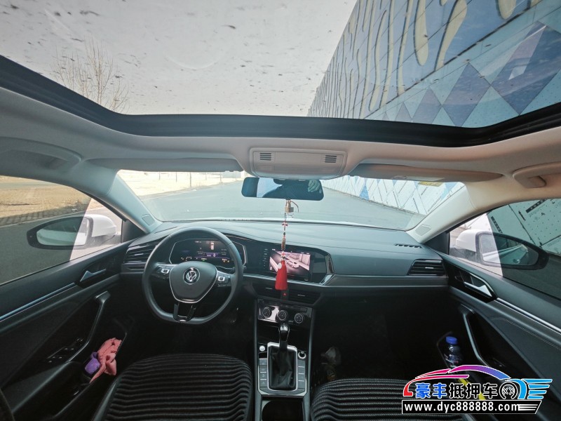 21年大众速腾轿车抵押车出售