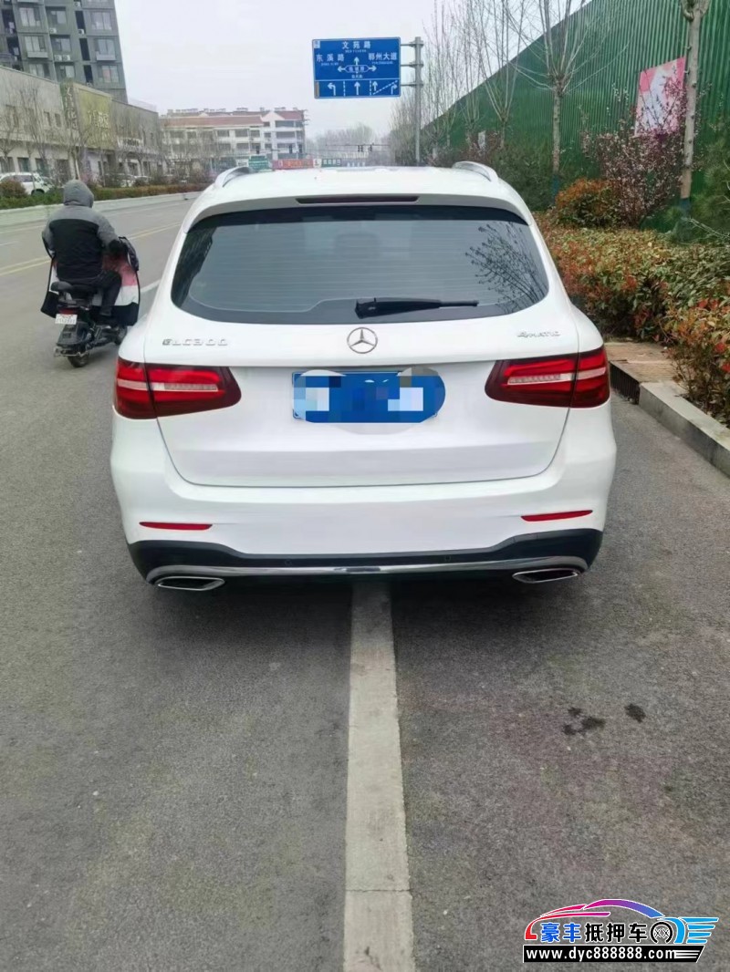18年奔驰GLC轿车抵押车出售