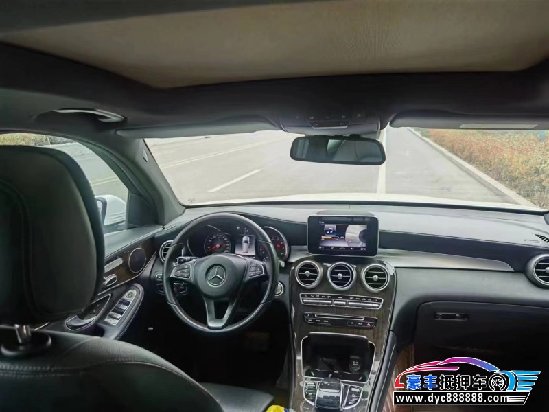 18年奔驰GLC轿车抵押车出售