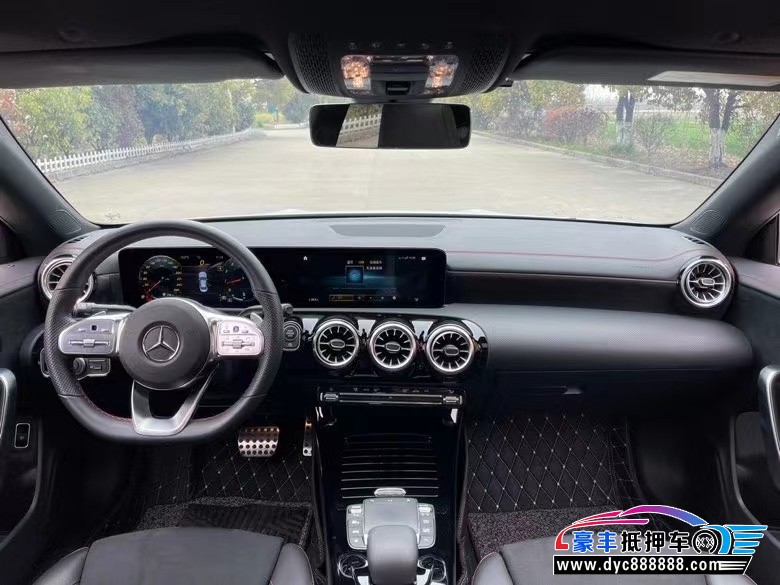 21年奔驰CLA轿车抵押车出售