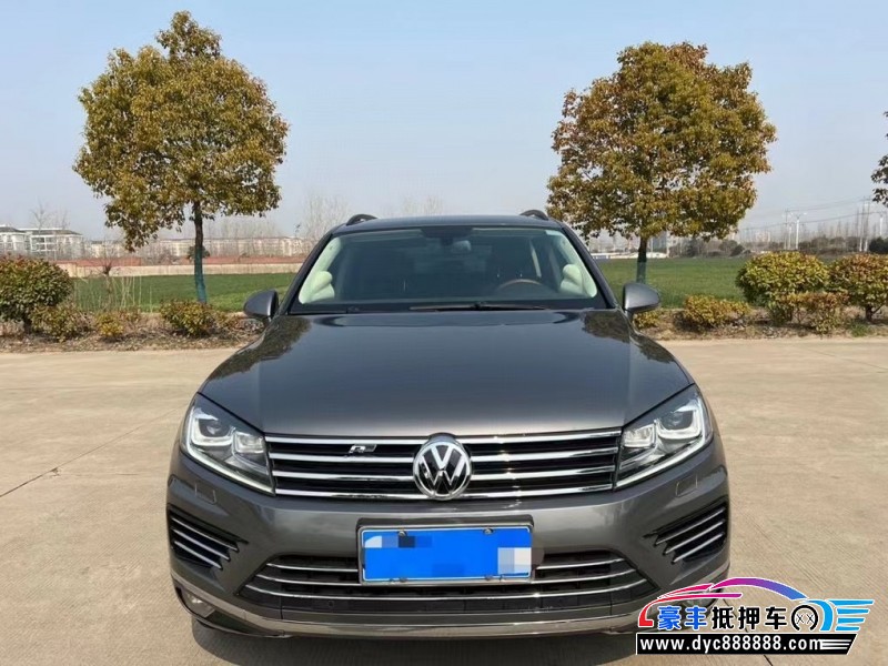 14年大众途锐轿车抵押车出售