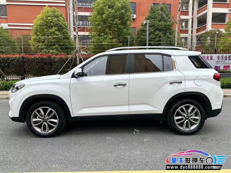 19年现代ix35轿车抵押车出售