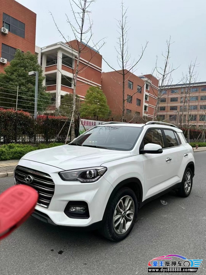 19年现代ix35轿车抵押车出售