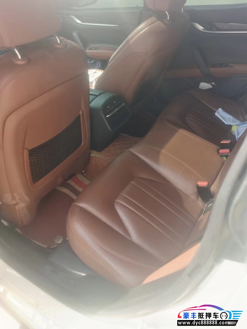 14年玛莎拉蒂Ghibli轿车抵押车出售