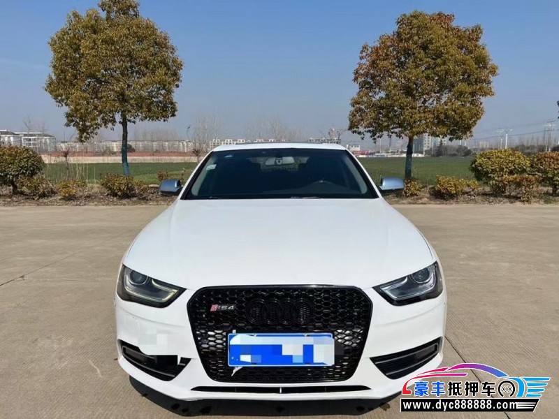 14年奥迪A4轿车抵押车出售