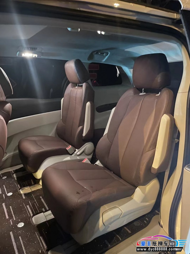 22年别克GL8MPV抵押车出售