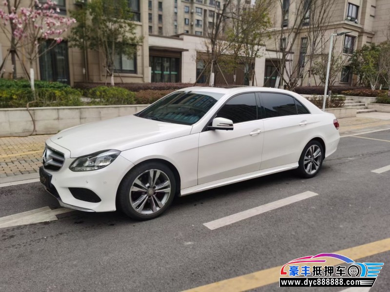 15年奔驰E级轿车抵押车出售