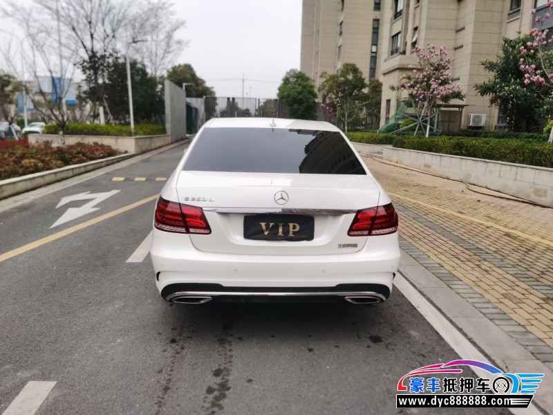 15年奔驰E级轿车抵押车出售