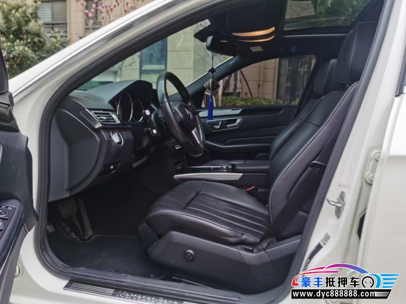 15年奔驰E级轿车抵押车出售