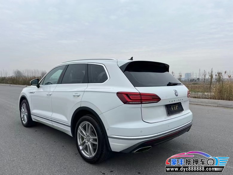 20年大众途锐轿车抵押车出售