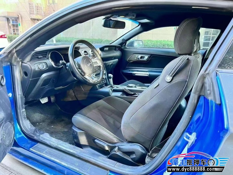 18年福特野马轿车抵押车出售