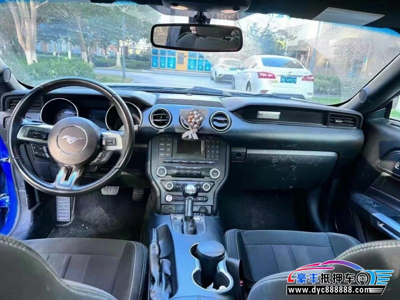 18年福特野马轿车抵押车出售