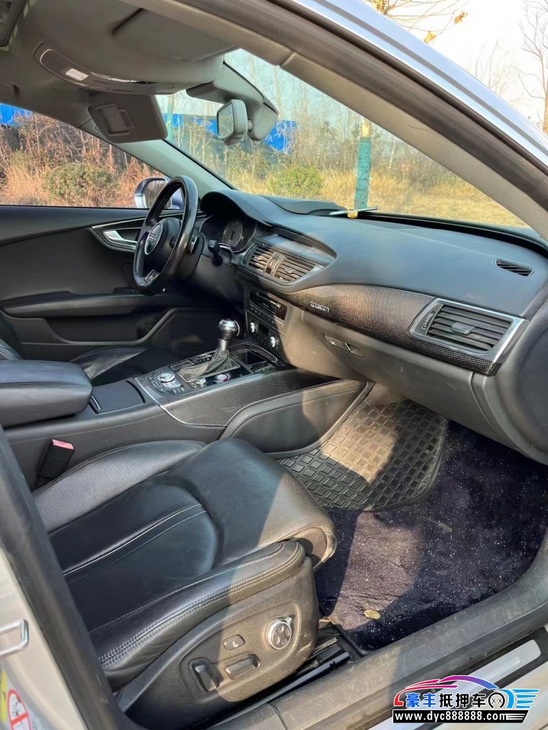 15年奥迪S7轿车抵押车出售